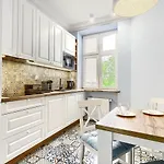 Etiuda - Acco Rent Appartement *